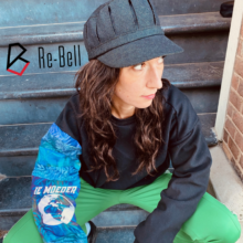 blauwe trui rebell vierkant